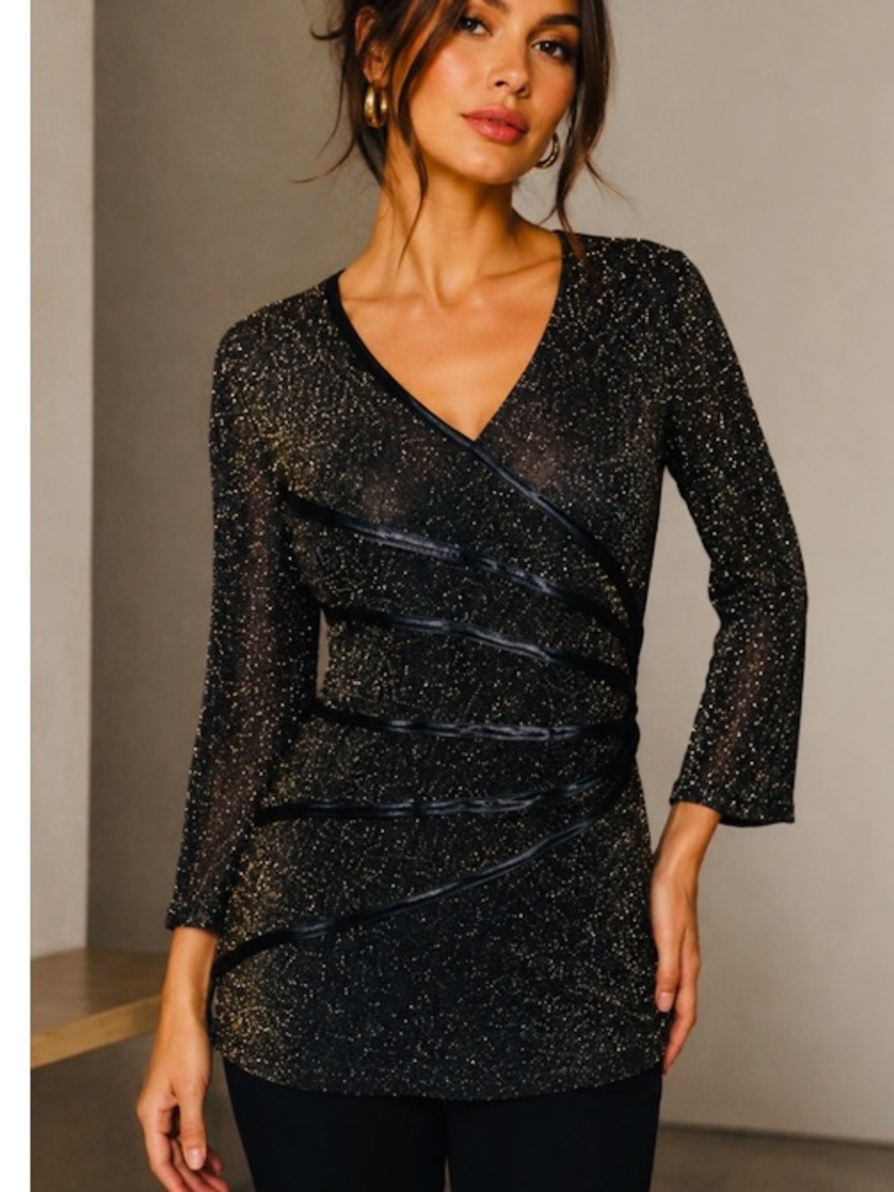 CONNECTED APPAREL Black Metallic V-Neck Radiating Detail Holiday Blouse NWOT